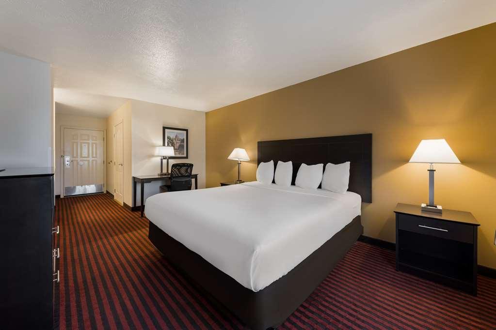Best Western Salinas Valley Inn & Suites Szoba fotó